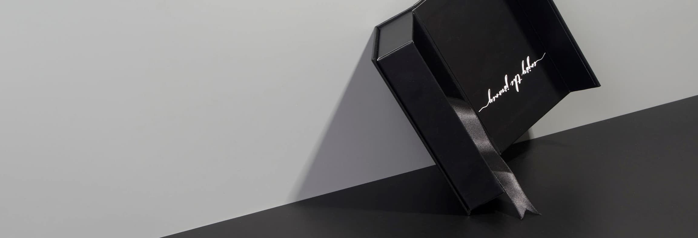Hinged Flip Top Rigid Boxes Small Banner